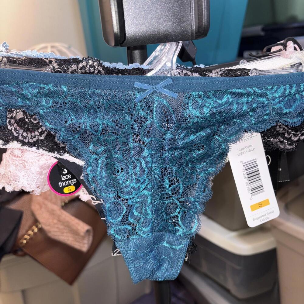 NWT 5 Pairs Sz Small Lace Thongs New With Tags